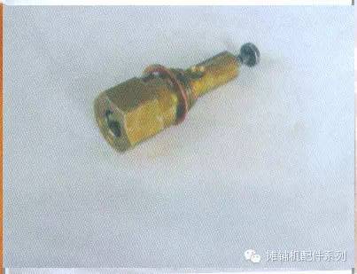 沃尔沃P8720摊铺机黄油泵柱塞