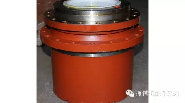 沃尔沃P8820摊铺机行走减速机 沃尔沃P8820摊铺机行走减速机